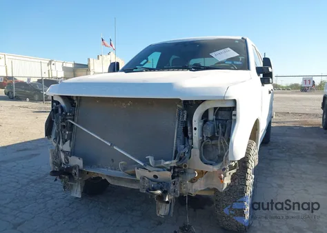 2022 Ford F-250 Xlt z USA, uszkodzony, nr VIN 1FT7W2BT5NEF15523